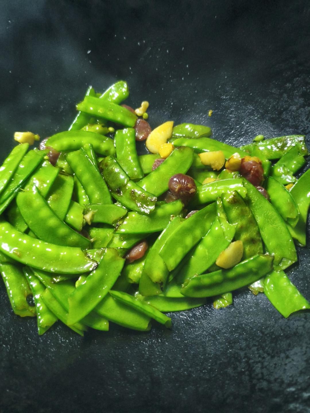 超脆爽的荷兰豆炒香肠