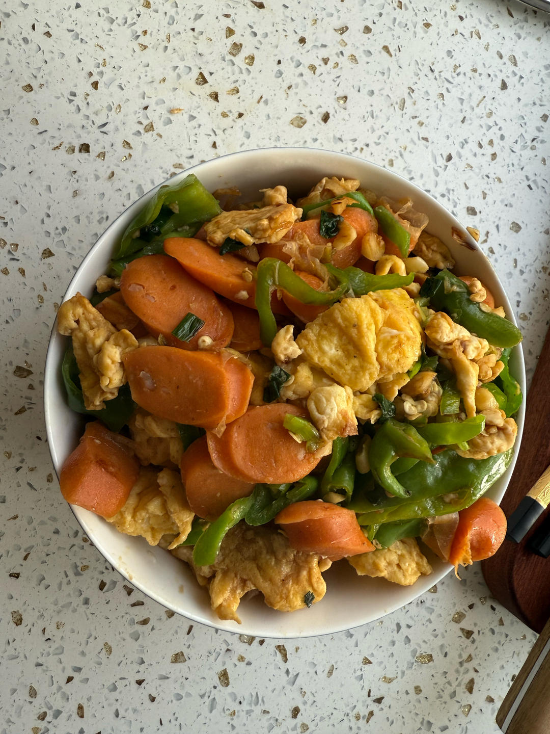 💥简单快手家常菜！青椒火腿炒鸡蛋