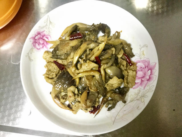 蘑菇炒肉