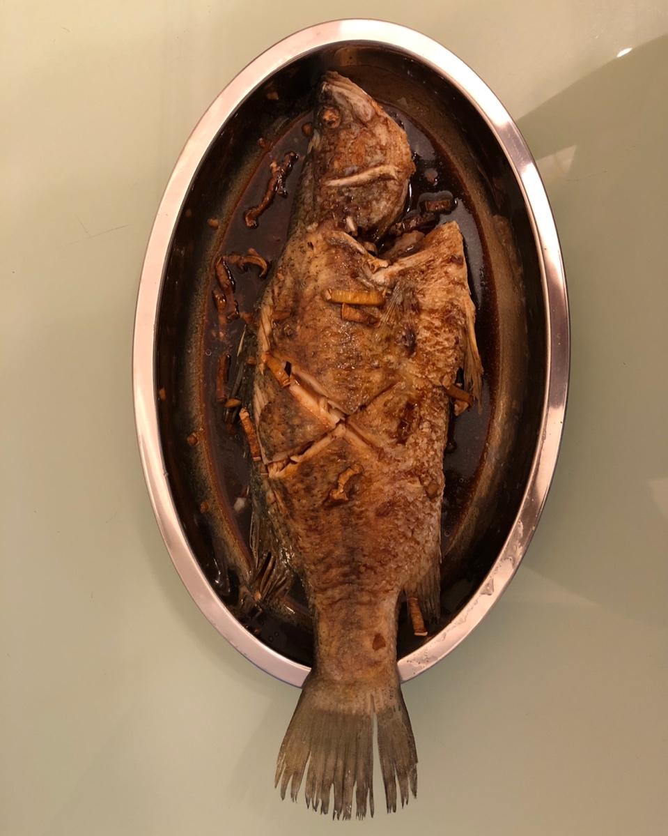 红烧鲈鱼