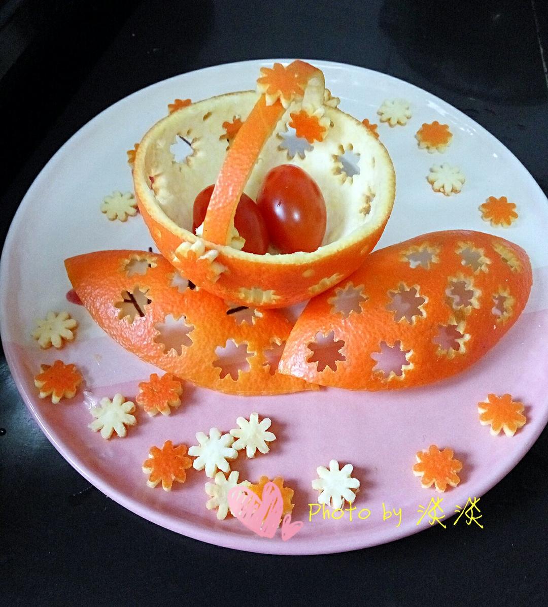 淡淡小小厨做的橙皮花篮盘饰拼盘摆盘(巧去橙皮)