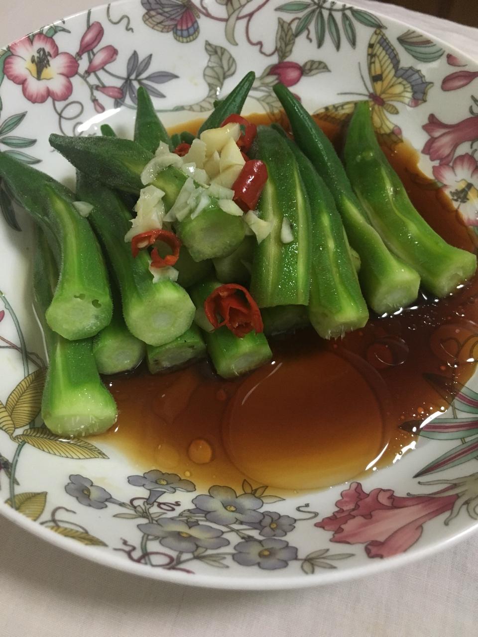 10分钟凉拌秋葵