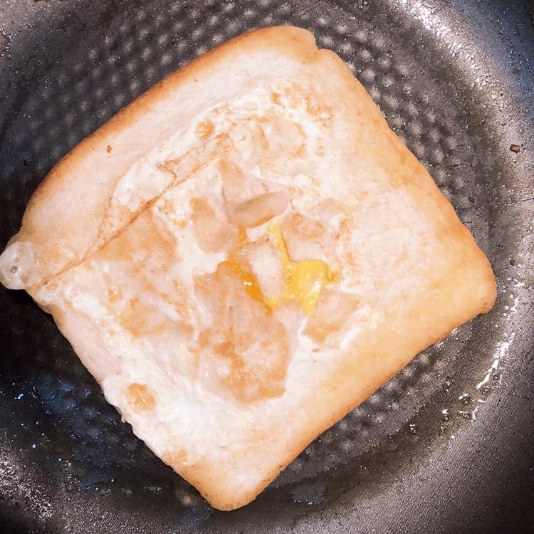 荷包蛋土司