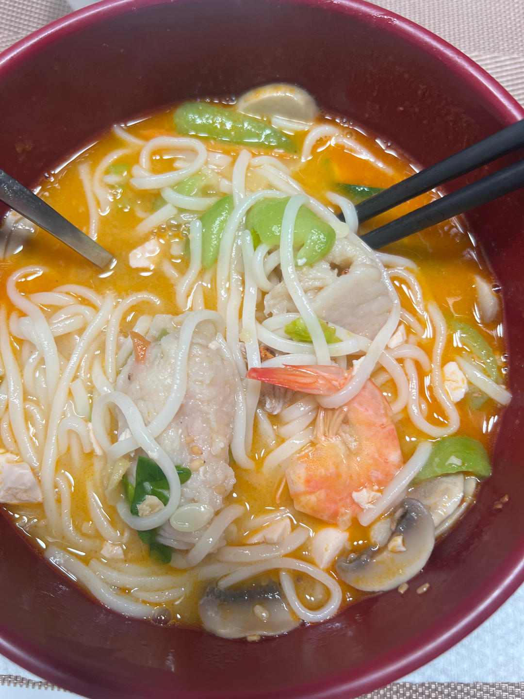 丝瓜海鲜瘦肉米粉汤