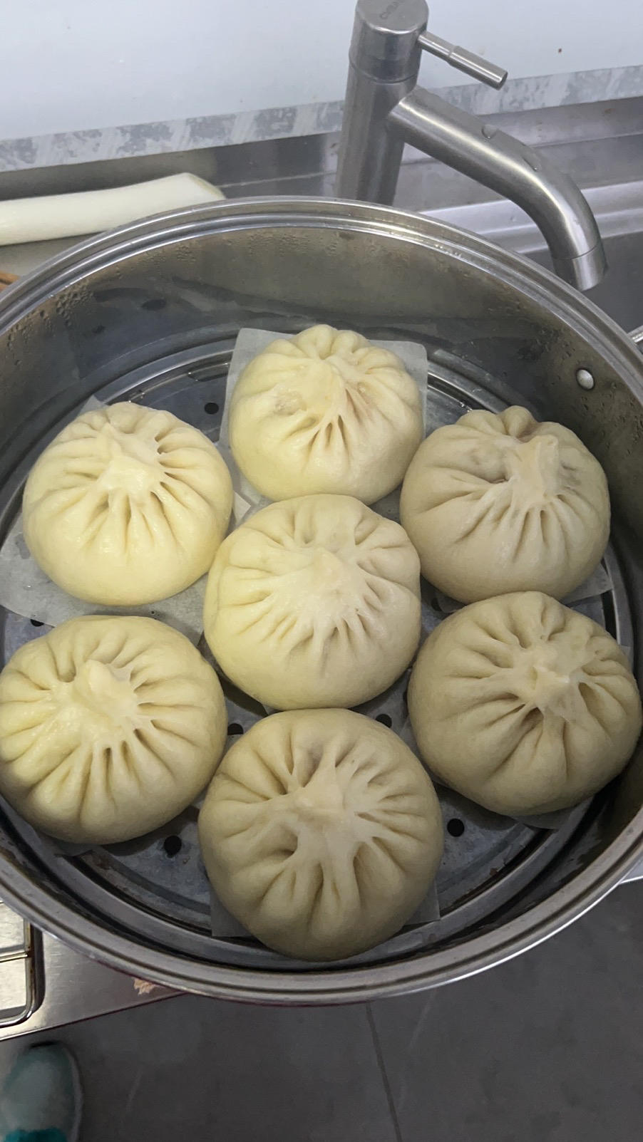 鲜美多汁的洋葱牛肉包子