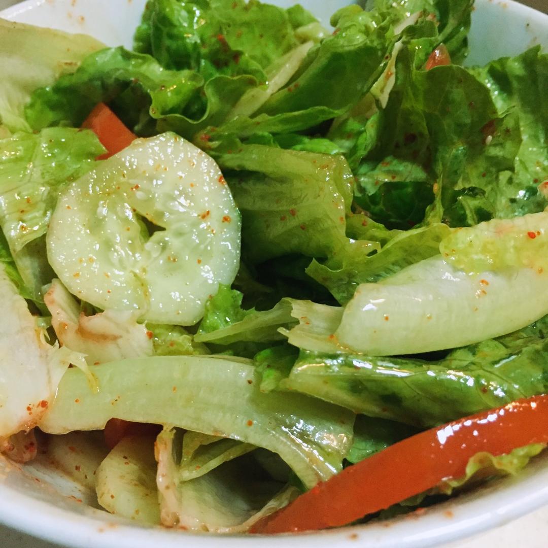 只有生菜的韩式生菜沙拉