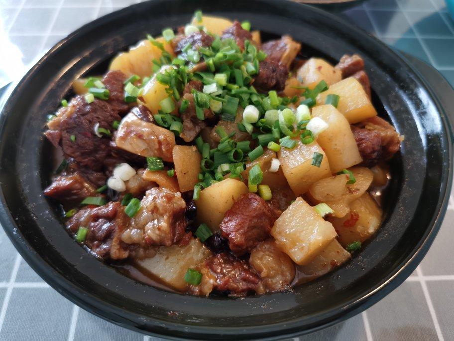 土豆焖牛腩