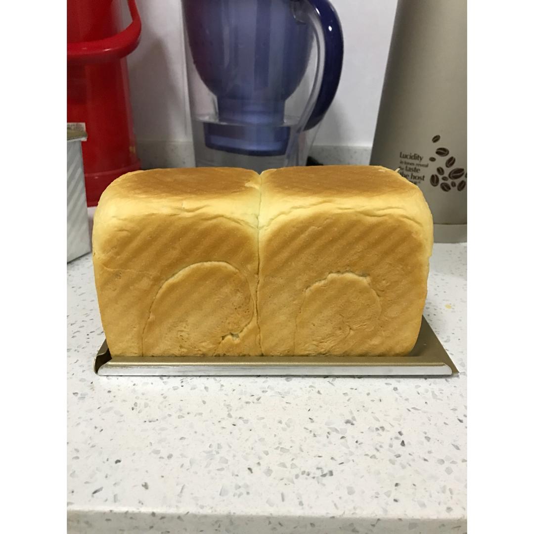 牛奶吐司（附详细步骤图）