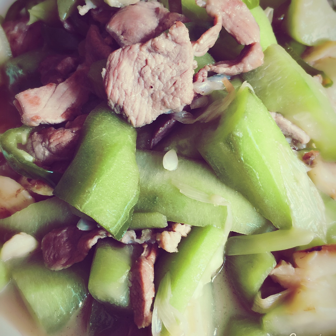 丝瓜炒肉片