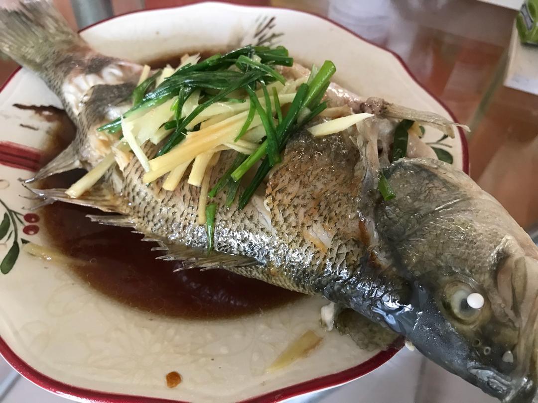 小米米花爆米花做的超入味清蒸鱼～清蒸鲈鱼桂花鱼(家常独创)