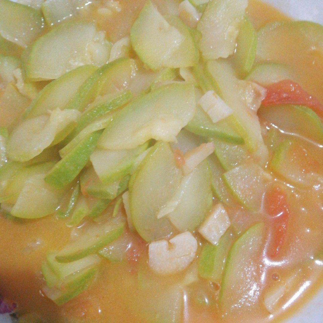 西红柿炒西葫芦