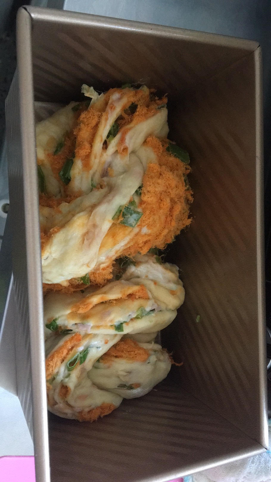 香葱肉松手撕吐司