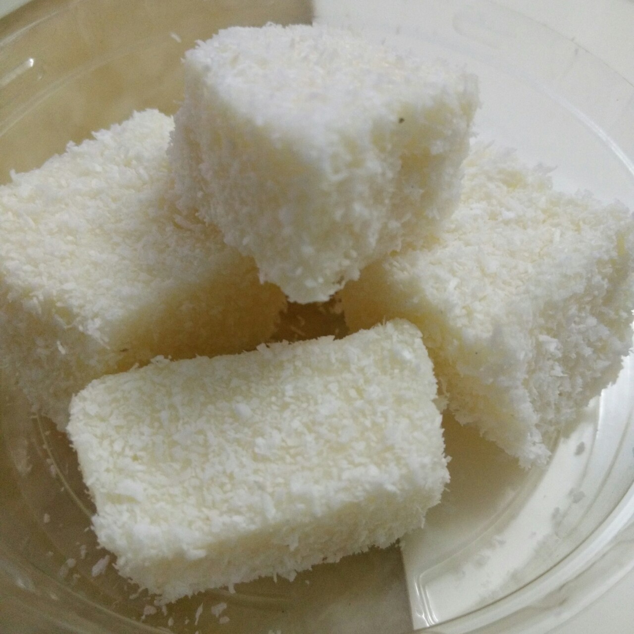 椰丝牛奶小方糕