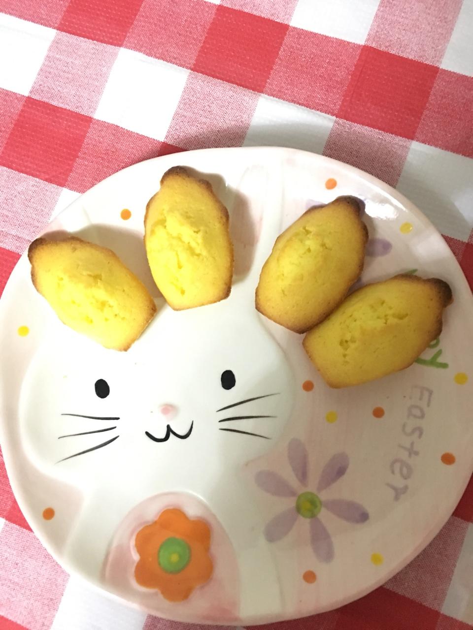 百香果玛德琳蛋糕
