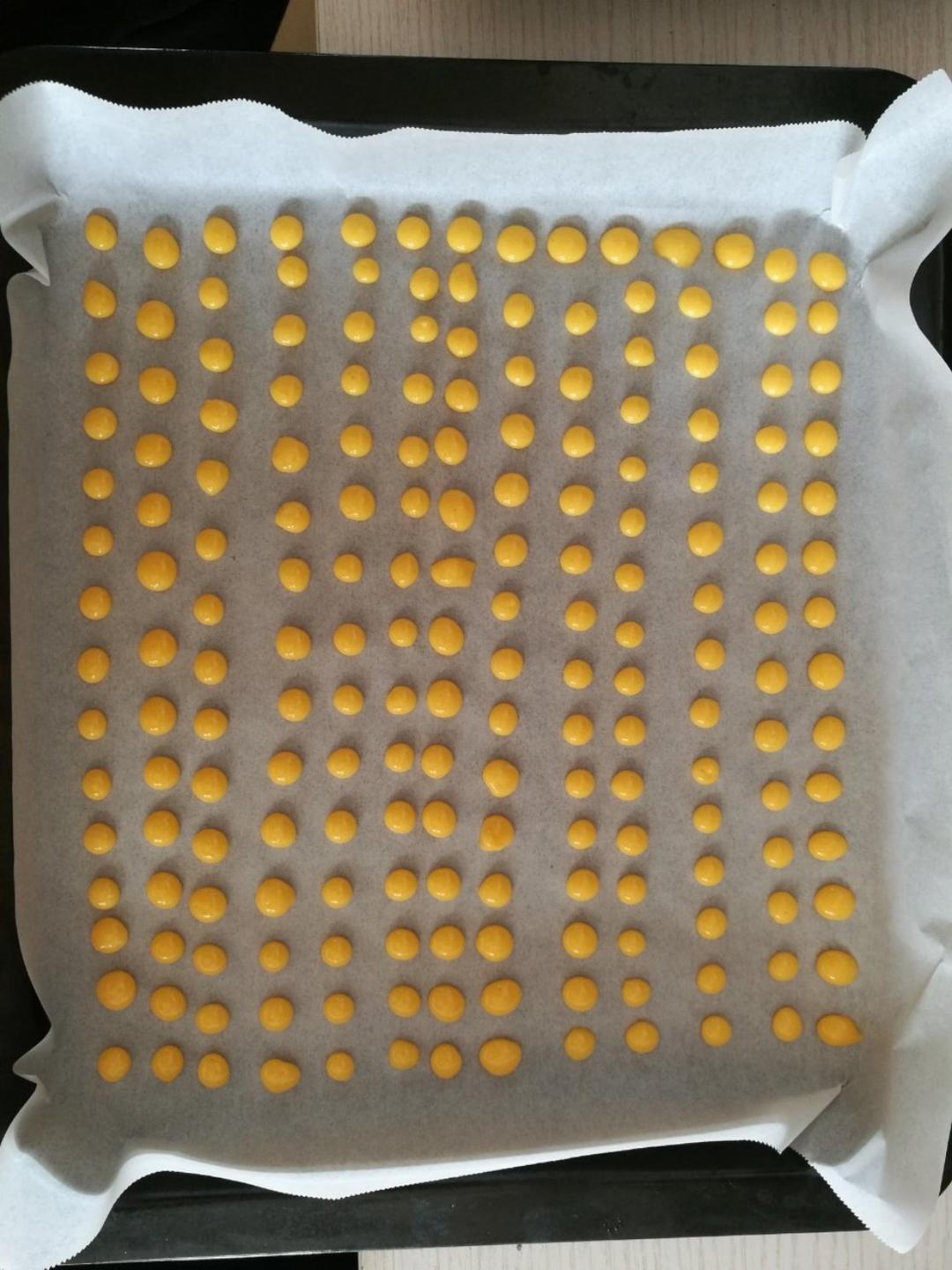 入口即化的无添加蛋黄溶豆