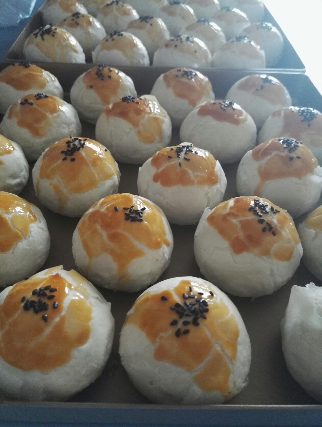 酥到爆的蛋黄酥