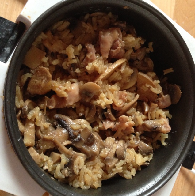 鲜菇鸡腿焗饭