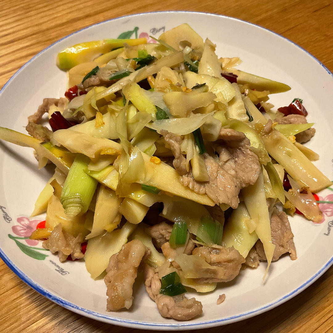 春笋炒肉（附这道菜的最佳打开方式）