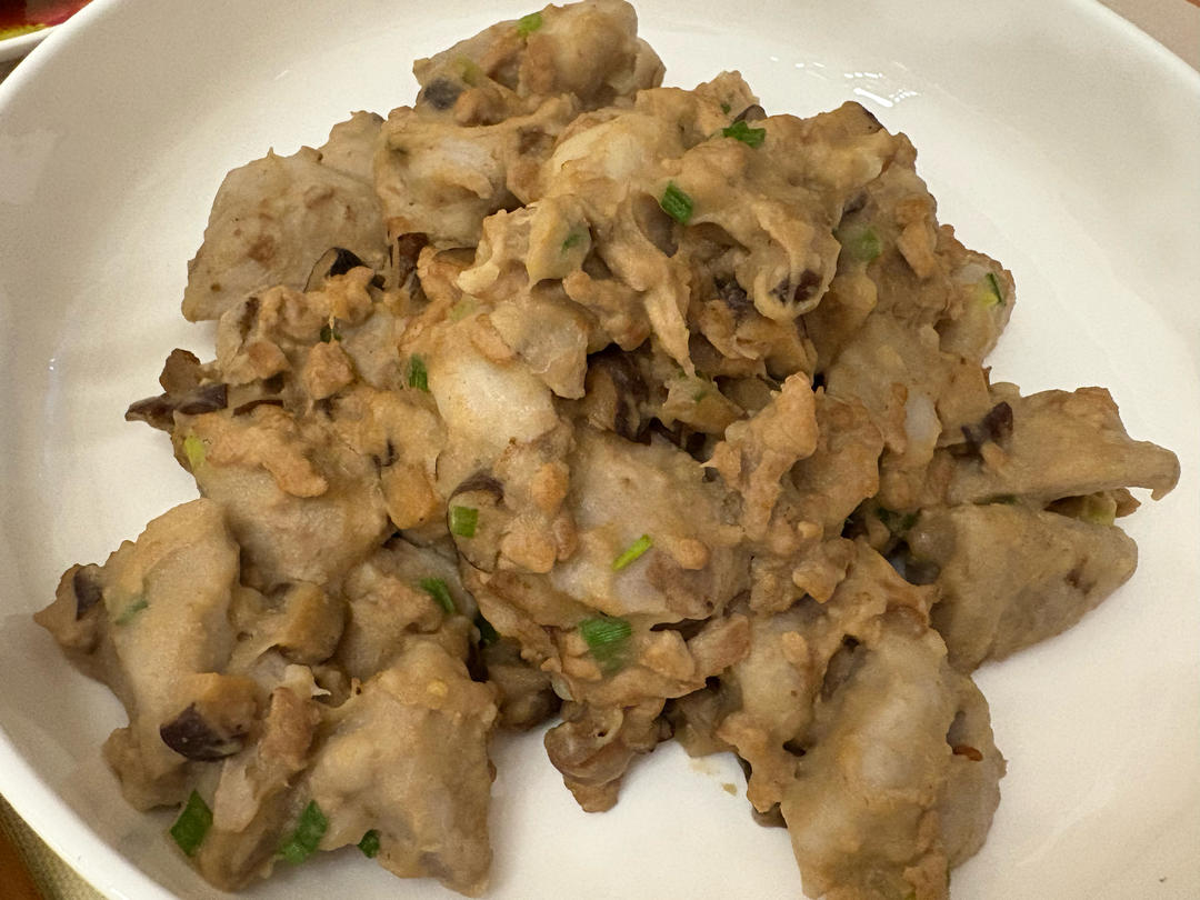 香菇肉末焖香芋(宝贝最喜欢吃的菜之一)