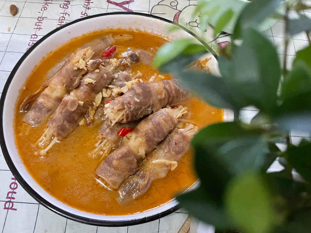 全家一致同意将金针菇肥牛卷列入年夜饭