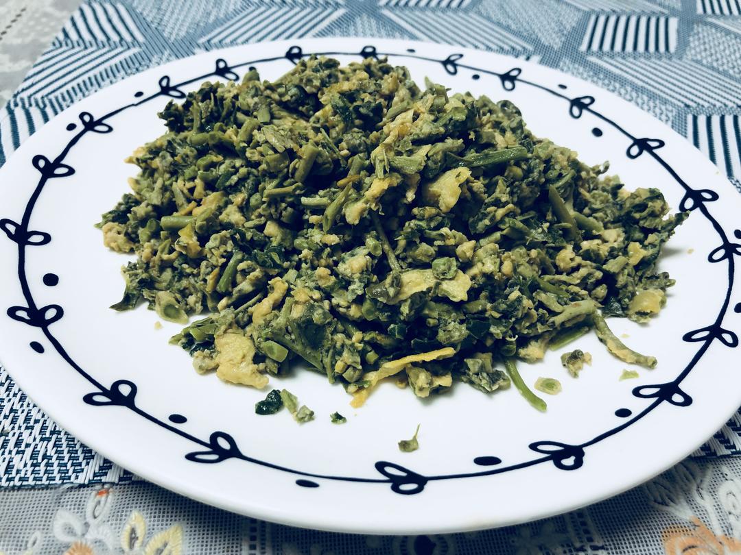 香椿炒鸡蛋的做法