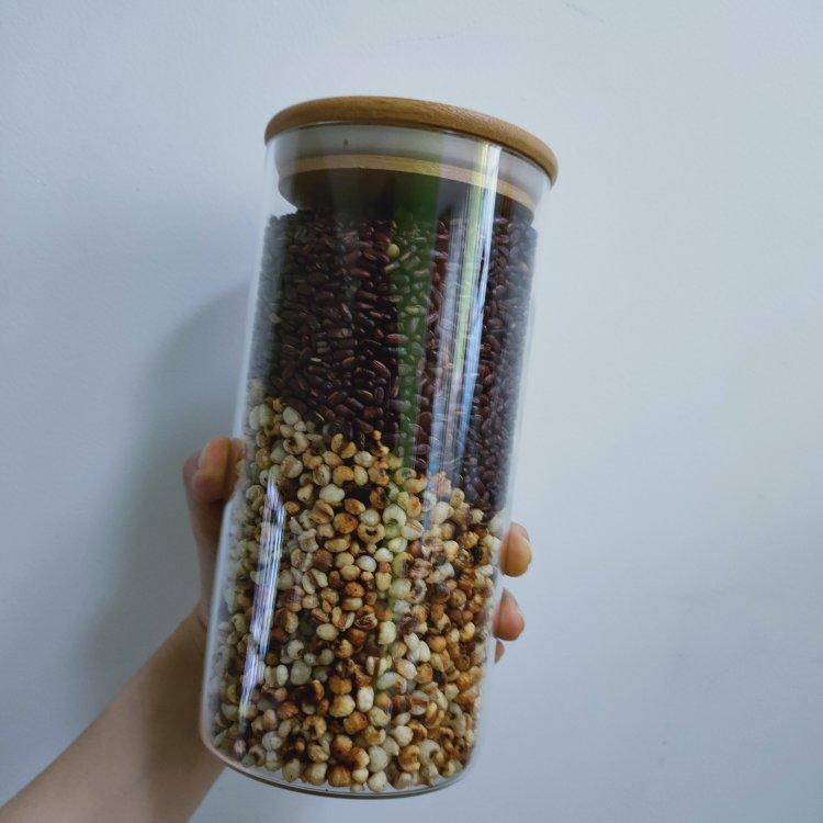 小姨妈炒薏仁和赤小豆（又到需要强力祛湿的时候，薏仁赤小豆煲水很多人都知道是祛湿佳品，但煮水之前的食材处理，务必小心）