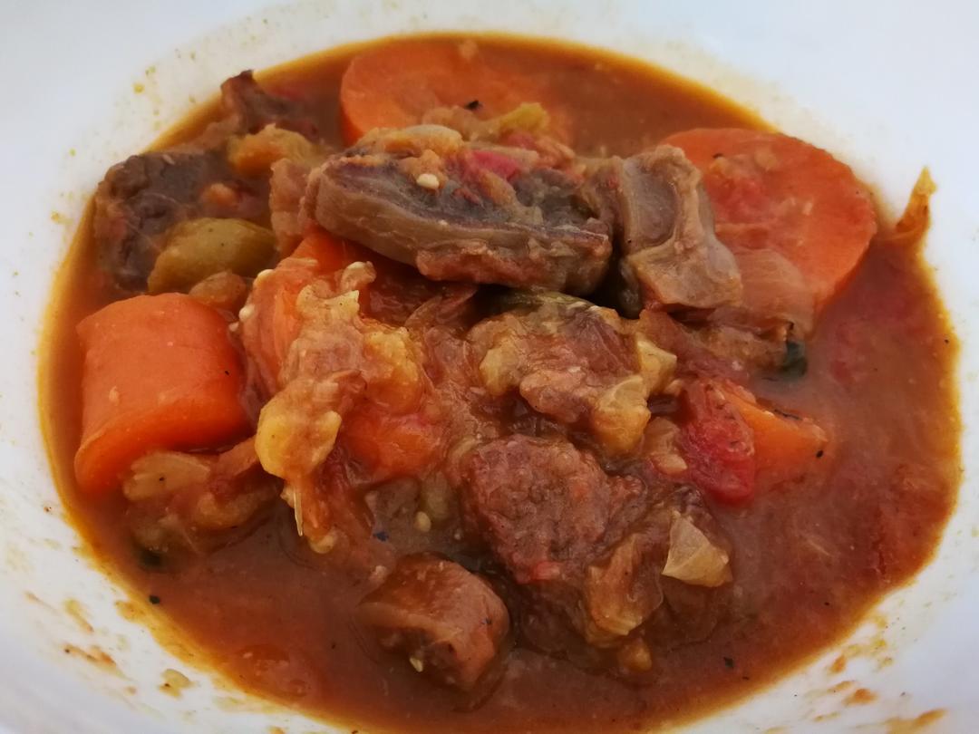 胡萝卜土豆烧牛腩
