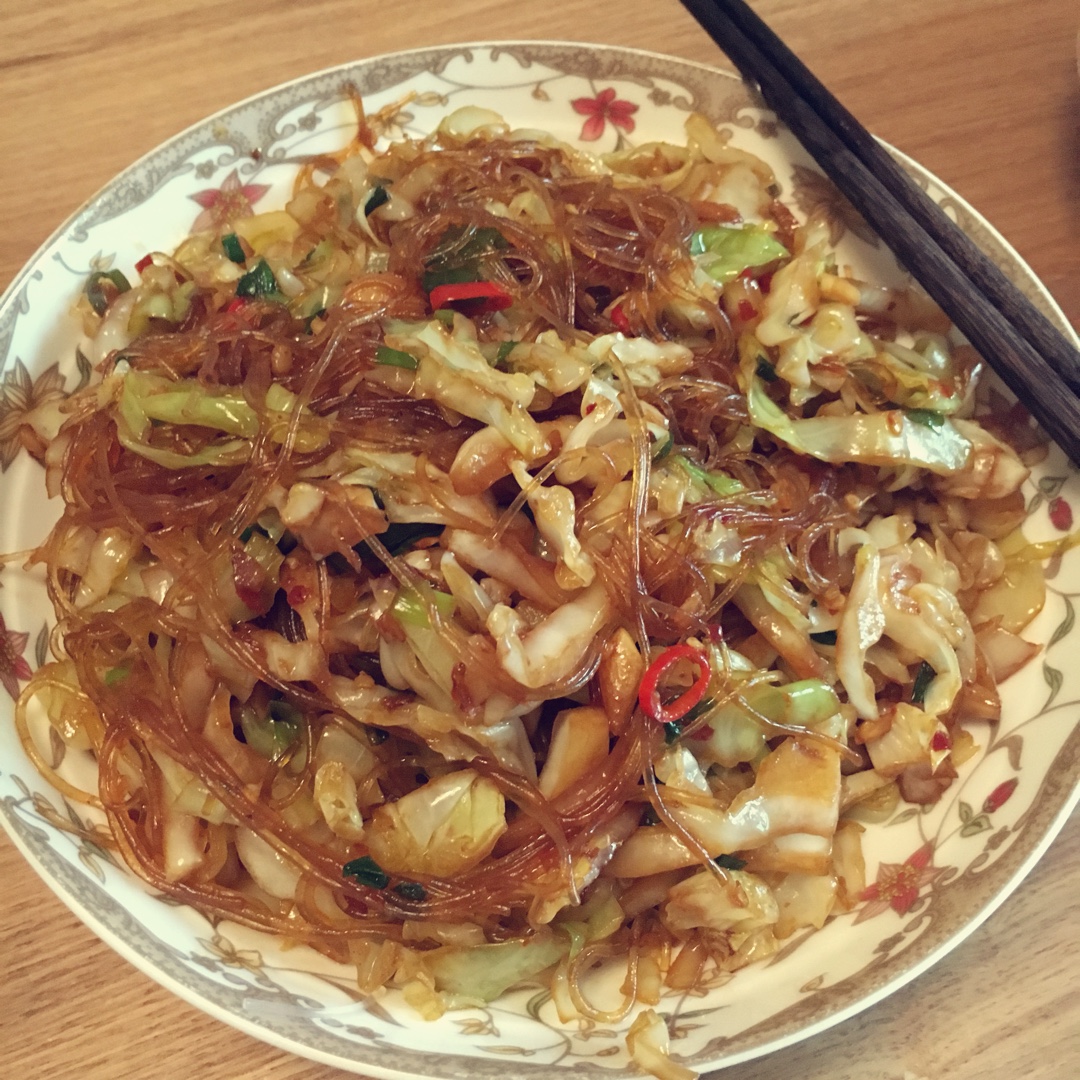 卷心菜炒粉丝 Glass noodles with Cabbage