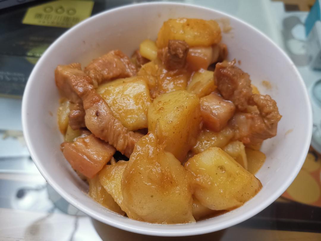红烧肉炖土豆（丝毫不腻）