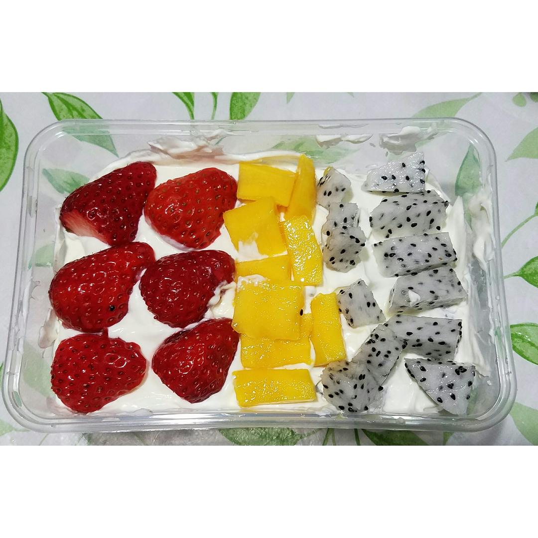 超简单的奶油水果盒