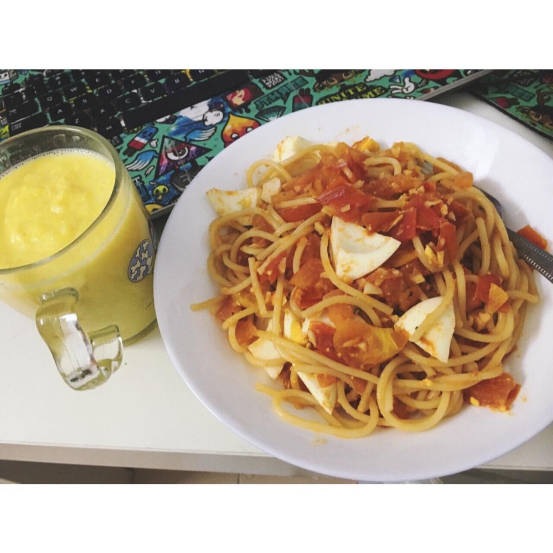 西红柿鸡蛋拌意面