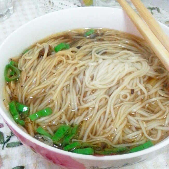 小葱麻油酱油面