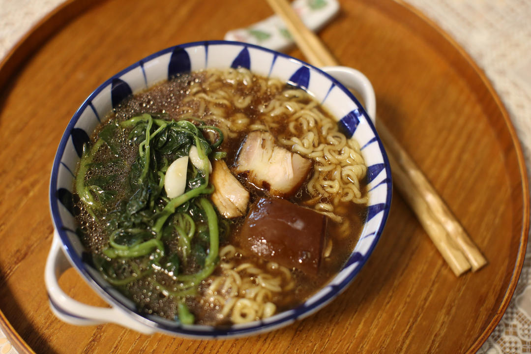 那入口即化的一坨脂肪-苏式焖肉