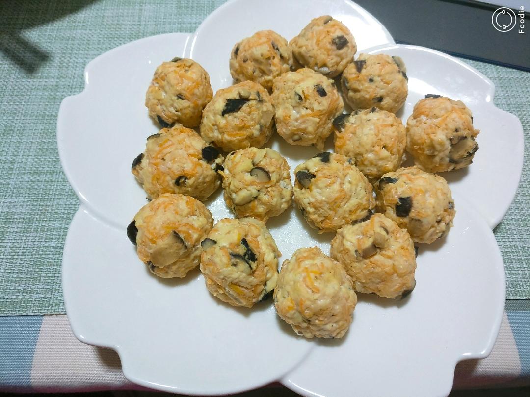 香菇胡萝卜鸡胸肉丸