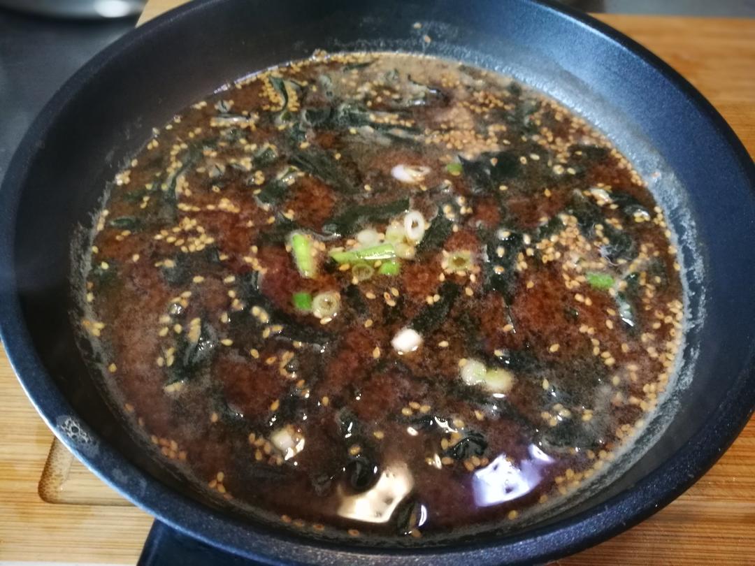 豆腐裙带菜味噌汤