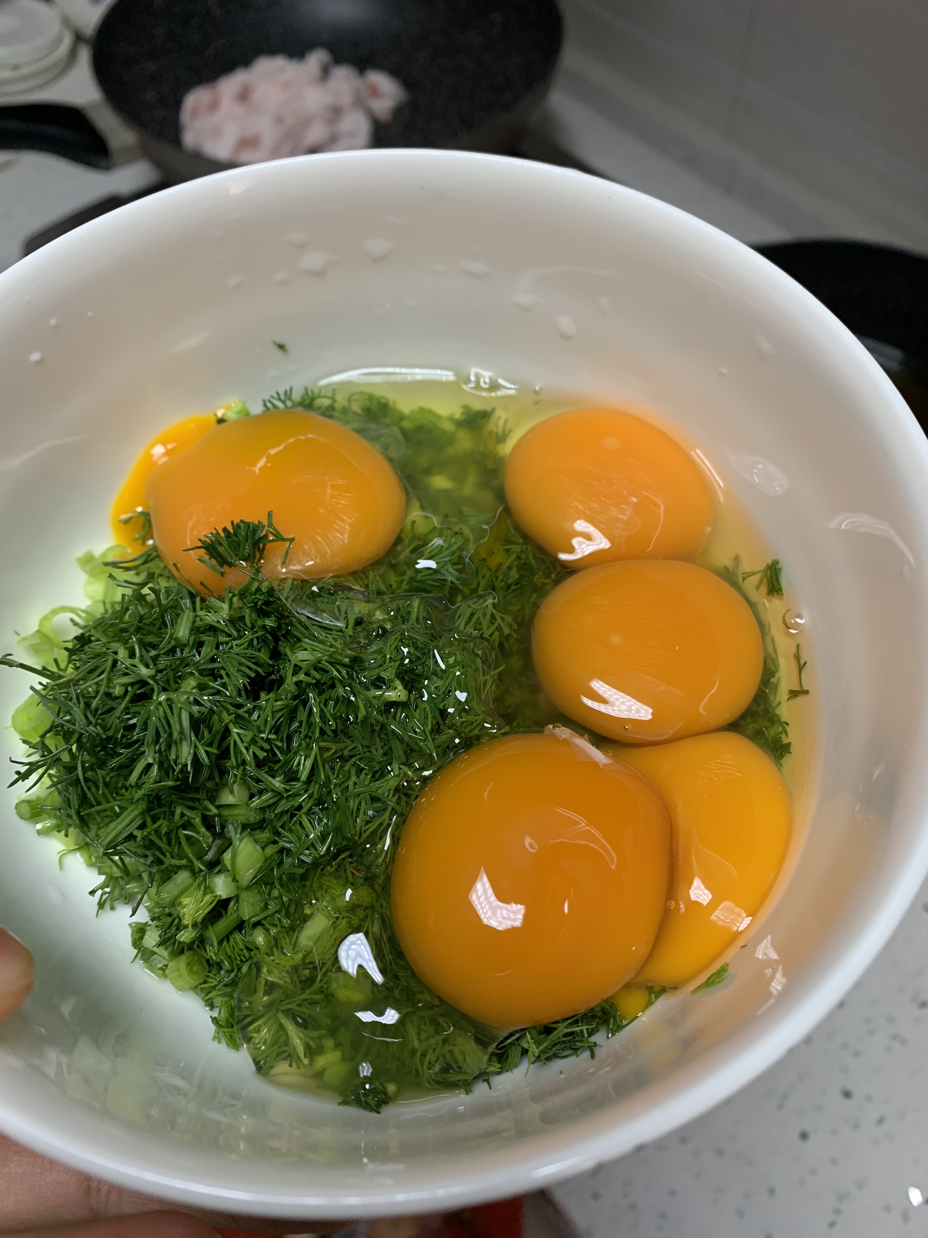 好吃的一道家常菜🥰“新鲜茴香菜炒鸡蛋”的做法 步骤3