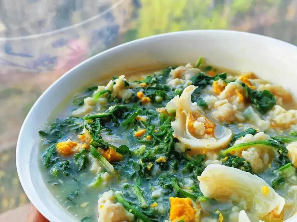 荠菜百合鸡子黄疙瘩汤