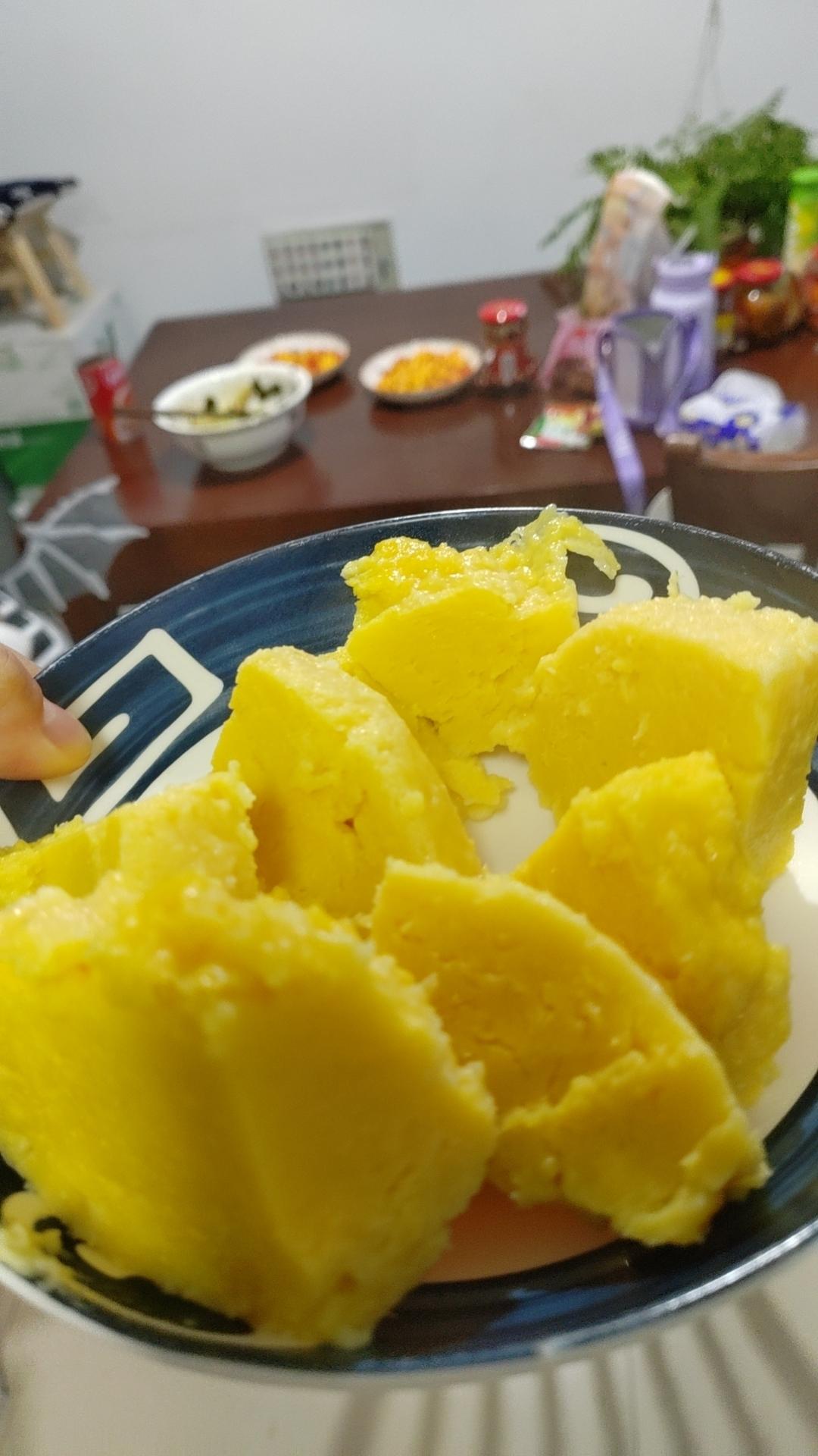 纯玉米面窝窝头(烫面.不发酵)
