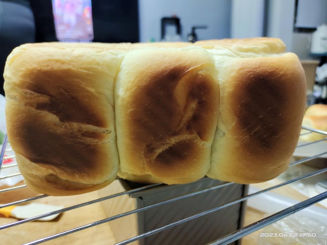 🍞消耗淡奶油吐司｜无黄油｜软绵绵｜奶香浓郁