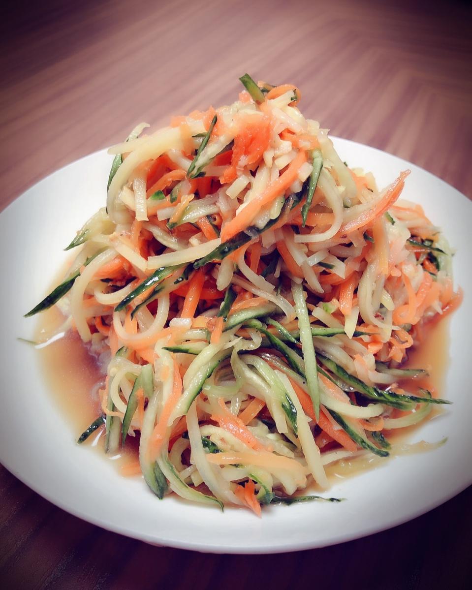 超好吃的凉拌菜( ´ ▽ ` )