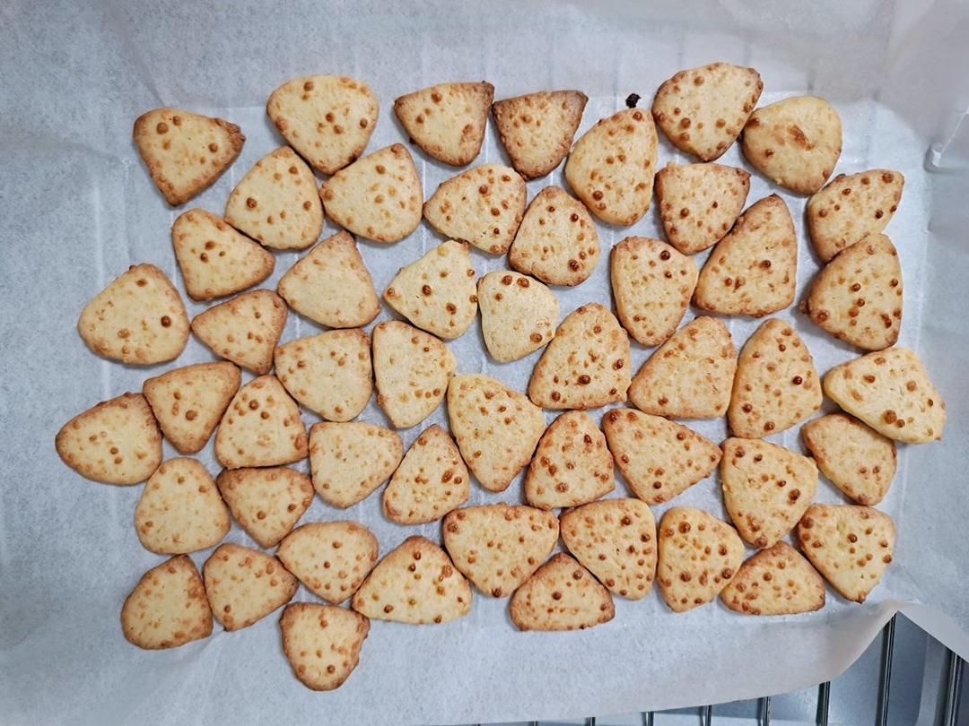 免打发❗️零失败❗️黄金芝士咸味饼干❗️