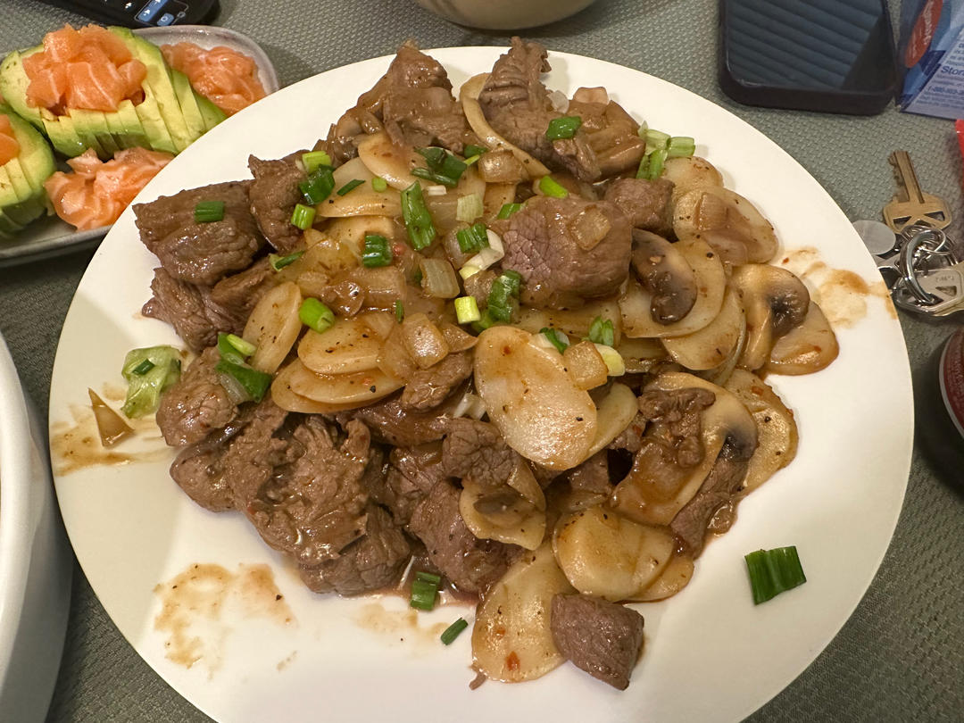 黑椒年糕牛肉粒