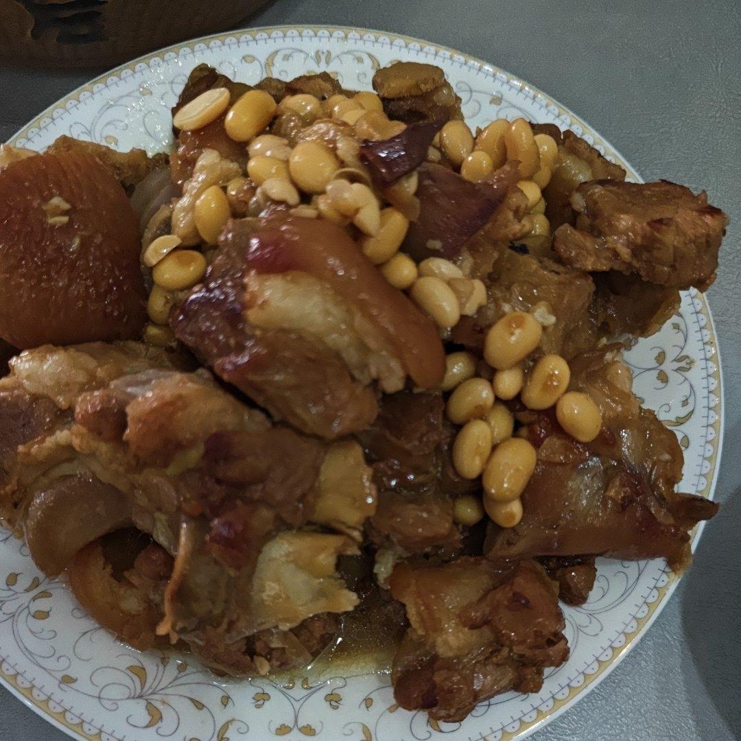 【软烂入味，100%成功】猪蹄黄豆煲