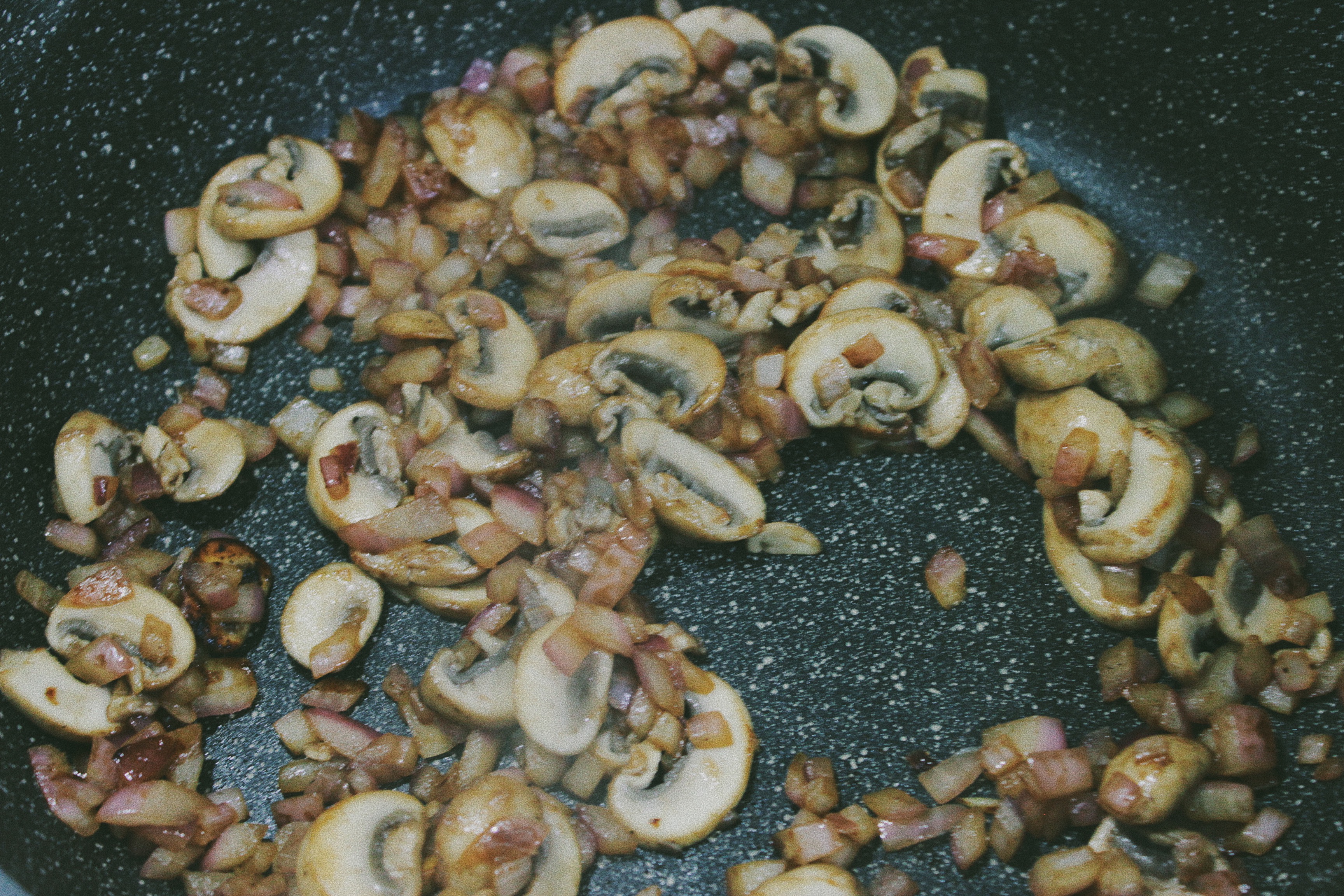 【北鼎烤箱食谱】蘑菇牛肉芝士南瓜盅的做法 步骤11