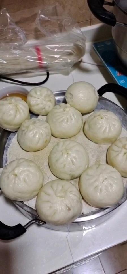 油梭子酸菜包子---就问你馋不馋！