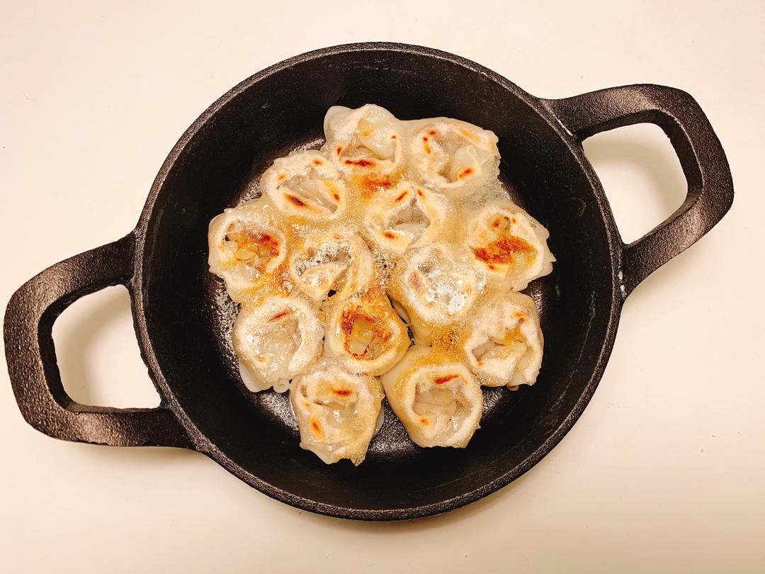 独居食趣-生煎小馄饨