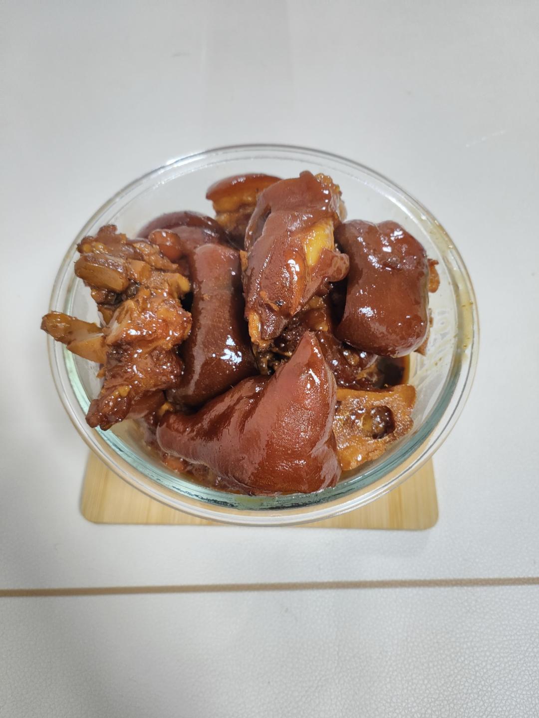 黄豆焖猪蹄
