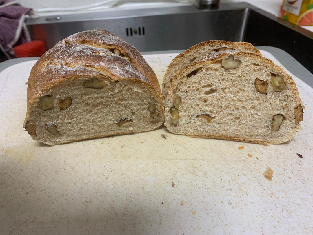 全麦蔓越莓核桃软欧包