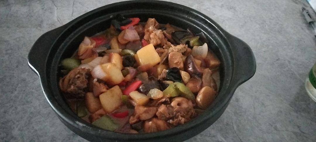 砂锅黄焖鸡