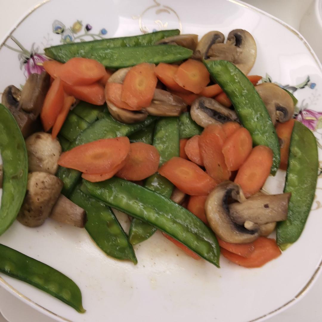 荷兰豆炒白蘑菇